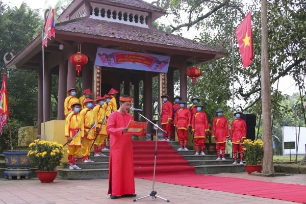  Lễ hội Thành Bản Phủ