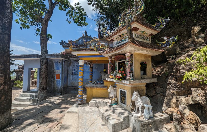 Điện Hòn Chén