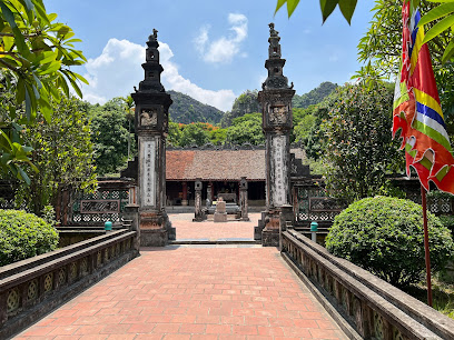 Temple of Emperor Le Dai Hanh