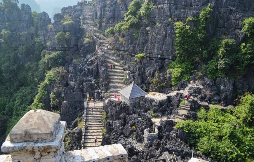 Hang Múa Ninh Binh