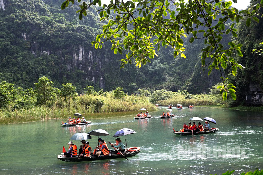 Ninh Bình: Giảm Thiểu Rác Thải Nhựa Trong Du Lịch