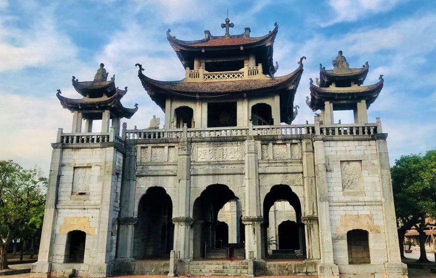 Nhà thờ đá Phát Diệm (Phát Diệm Cathedral)