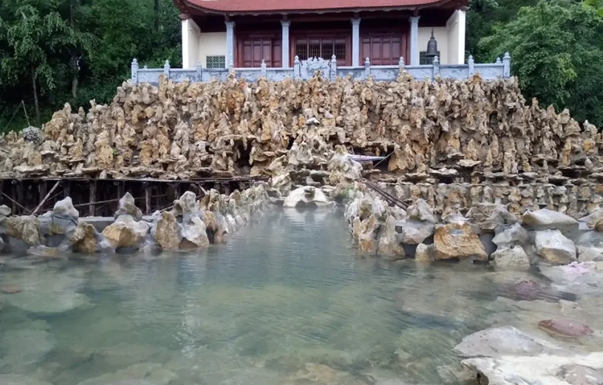Suối Nước Khoáng Nóng Kênh Gà (Chiquen Village)