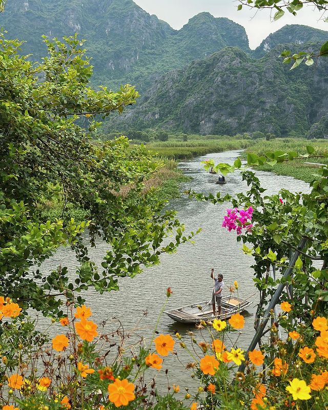 Tour trải nghiệm Ninh Bình: Khám phá vẻ đẹp thiên nhiên và văn hóa độc đáo