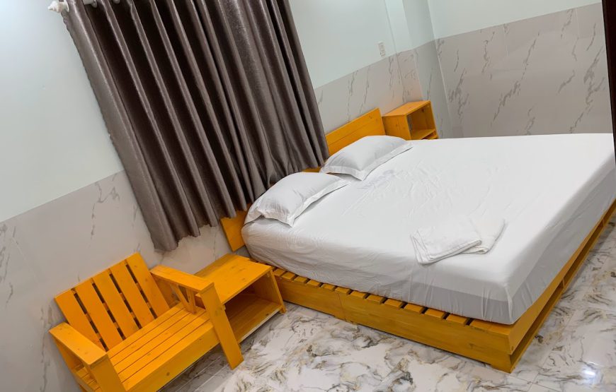 Bờ Hồ Hotel