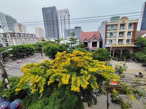 Hương Trà Hotel and Apartment