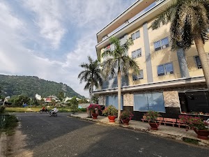 Ha Long Hotel