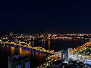 Dragon View Riverfront Hotel Da Nang By Haviland