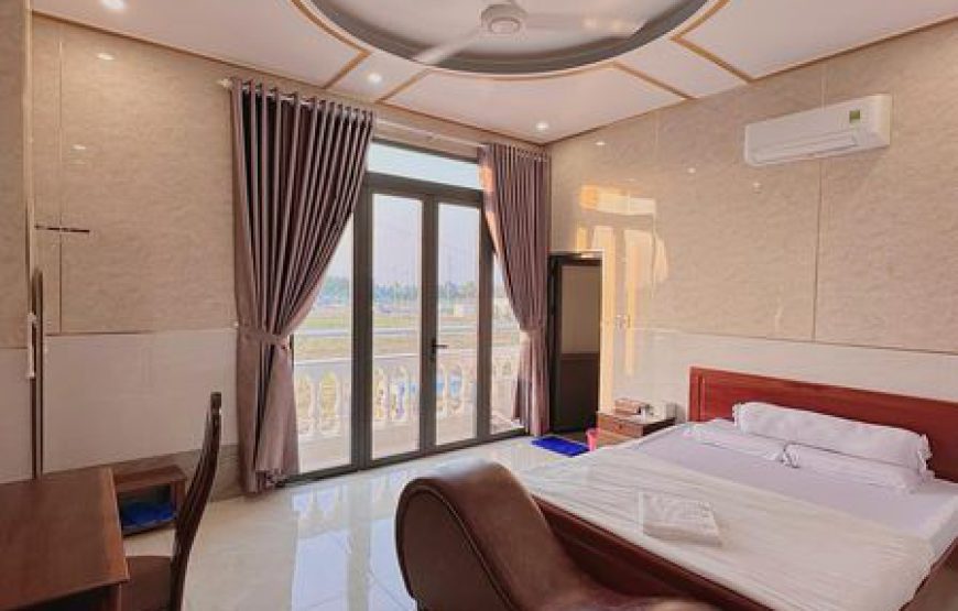 Golden Hotel