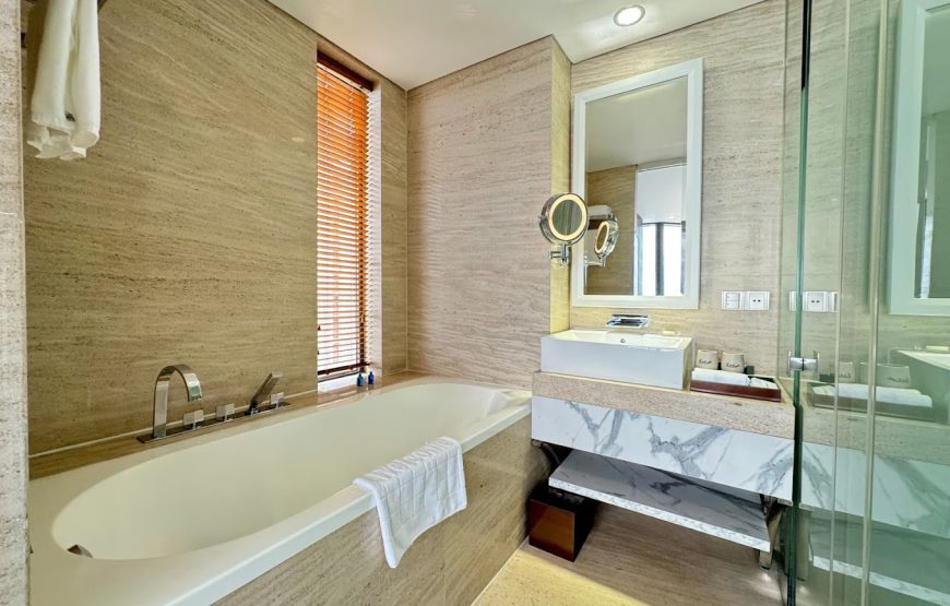 Holiday Beach Hotel Danang