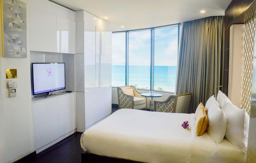 Holiday Beach Hotel Danang