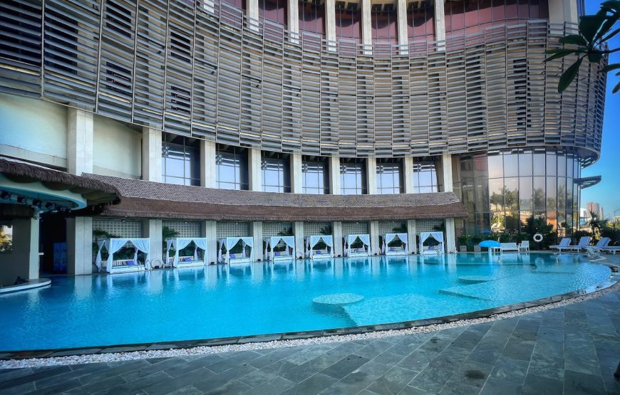 Holiday Beach Hotel Danang