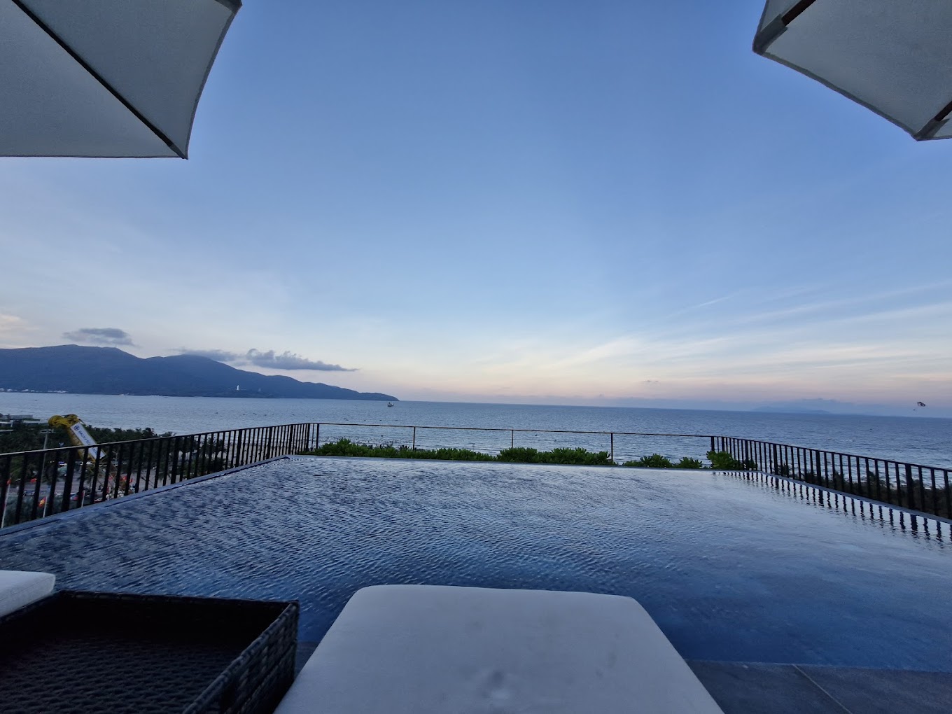 J-BAY Beachfront Boutique Hotel Da Nang