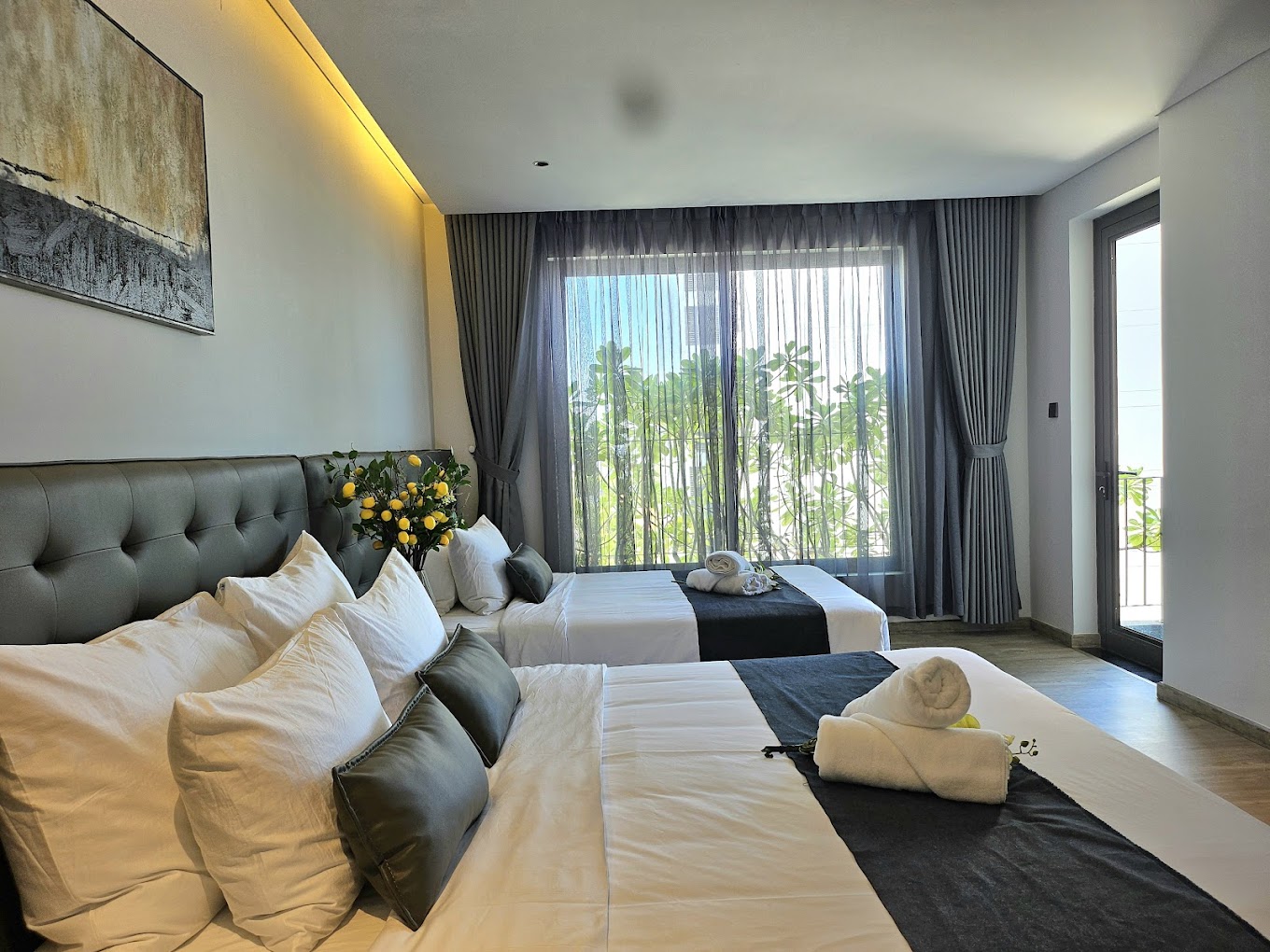 J-BAY Beachfront Boutique Hotel Da Nang
