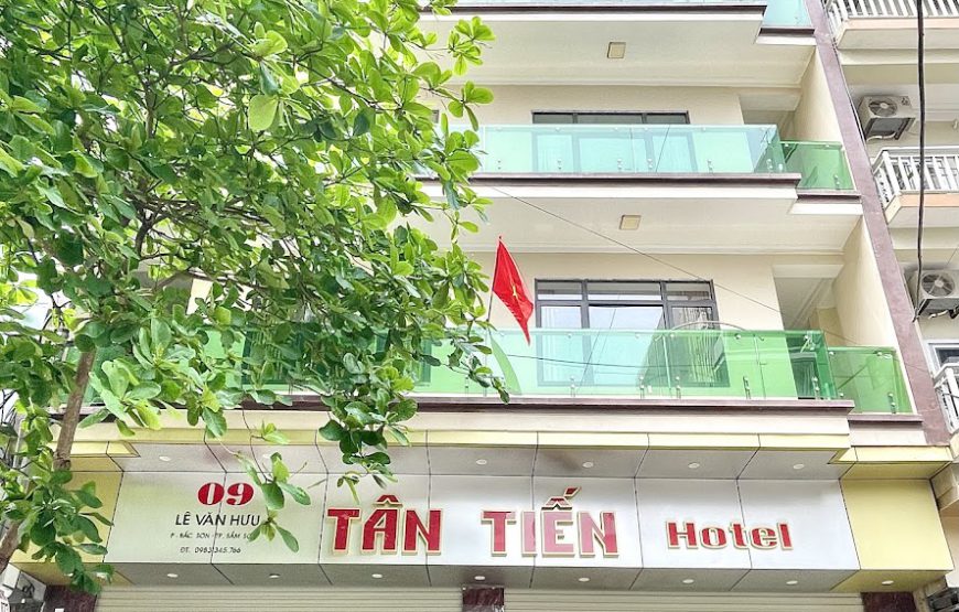 Khách sạn Tân Tiến