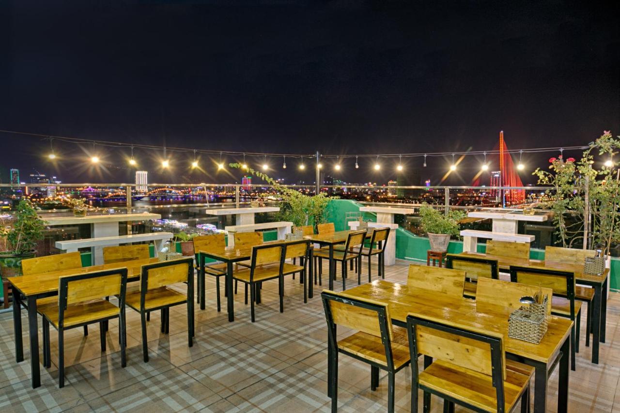 Lavender Riverside hotel