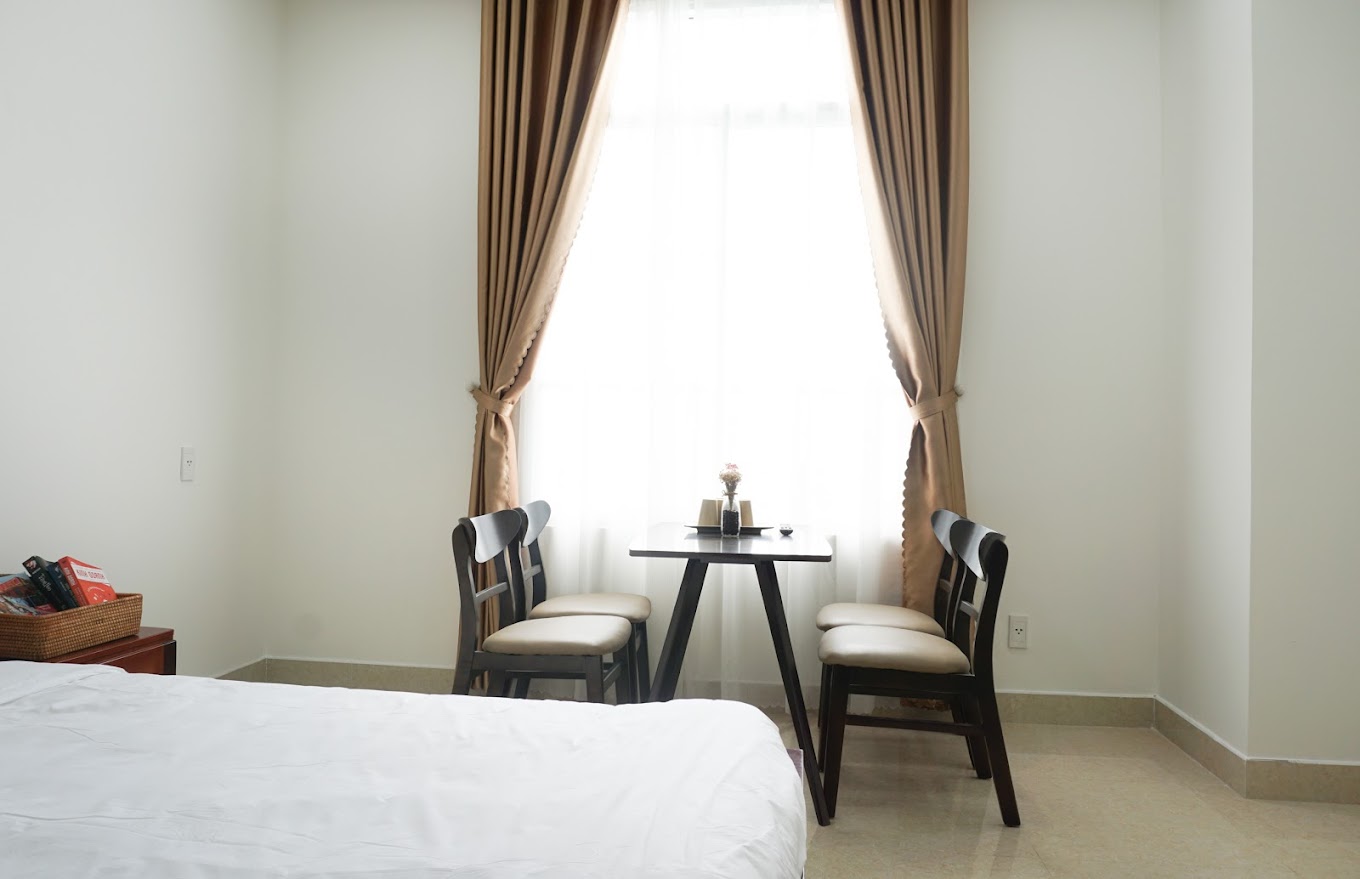 Le House Hotel( Khách sạn và căn hộ)