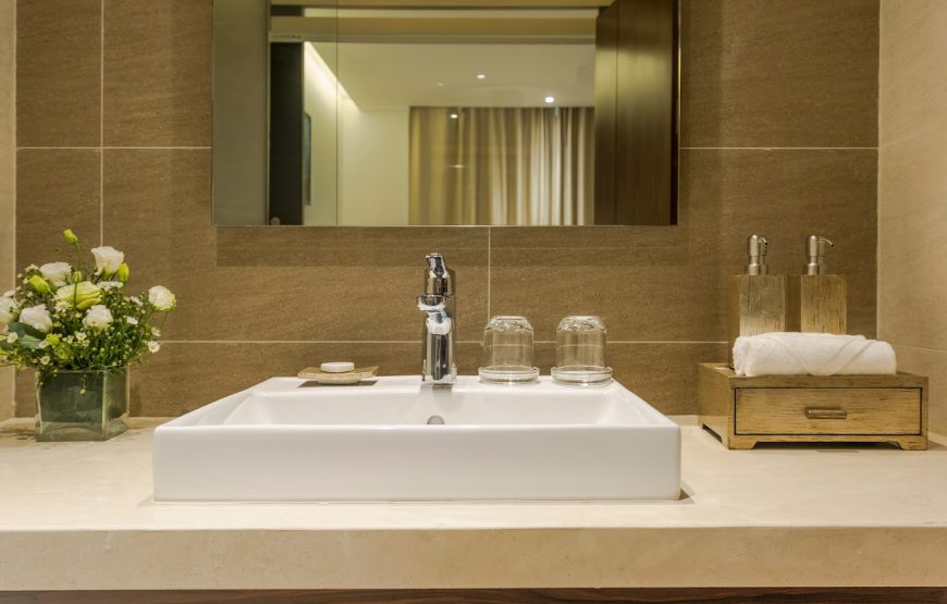 Maximilan Danang Beach Hotel