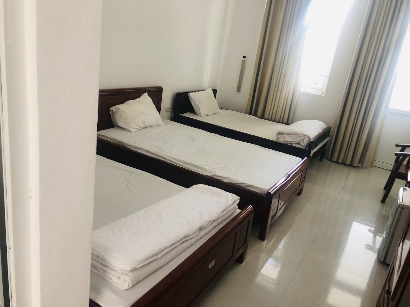 Nhà Khách 683 (683 Guest House)