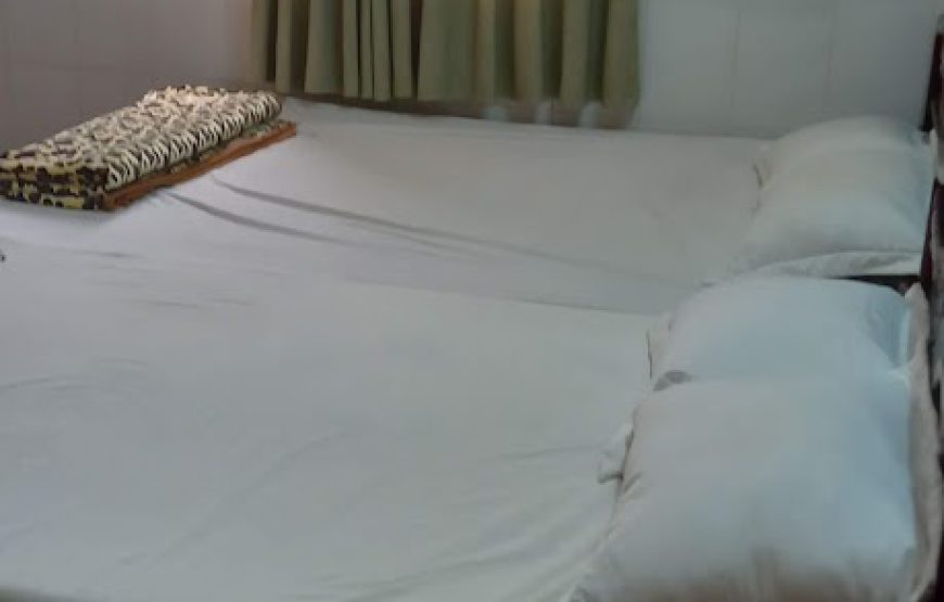 Nhà nghỉ Quê Hương
