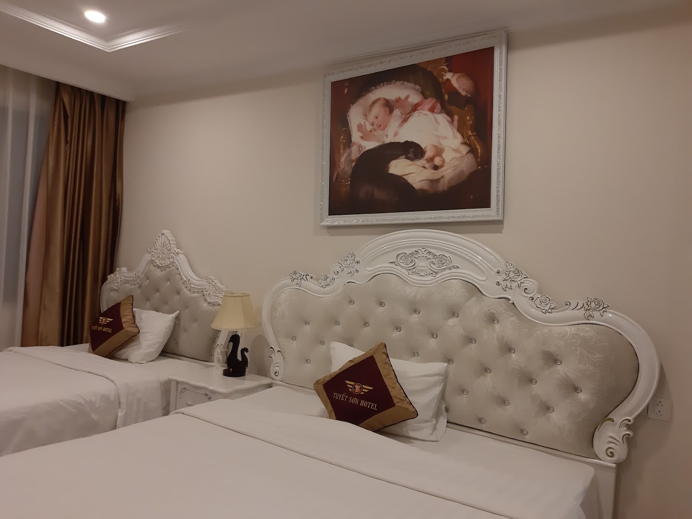 TUYET SON HOTEL
