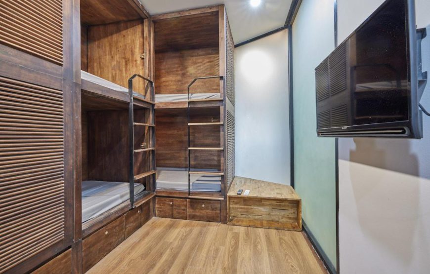 The Garden Capsule Hotel