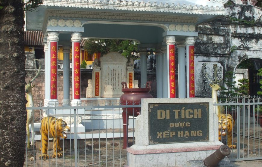 Lăng Thoại Ngọc Hầu (Thoai Ngoc Hau Mausoleum)