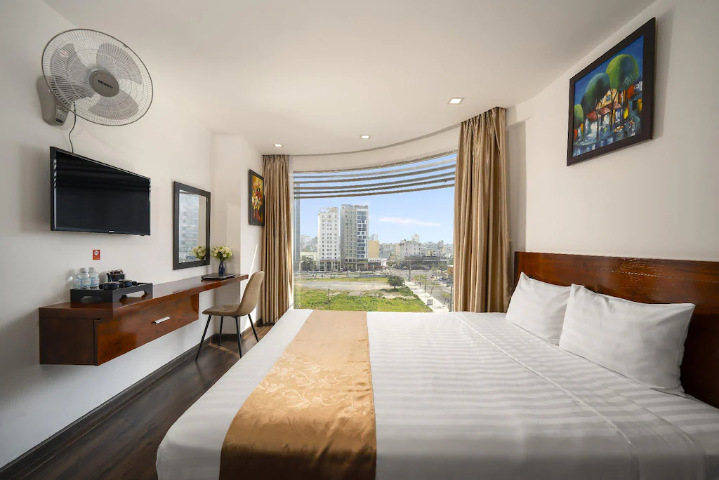 Waikiki Beach Hotel