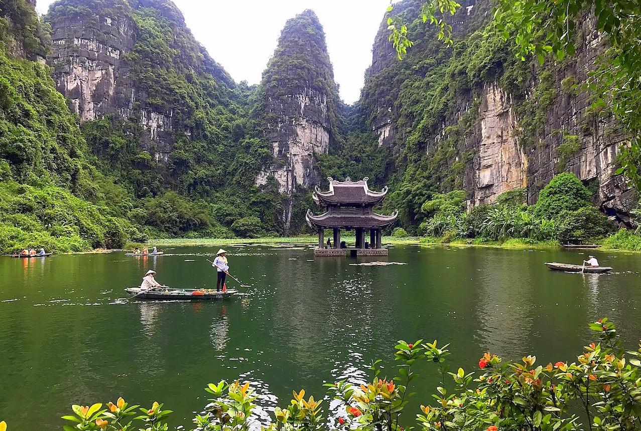 Kinh Nghiệm Du Lịch Ninh Bình: Khám Phá Tràng An, Động thiên hà Và Những Điểm Đến  du lịch Hấp Dẫn