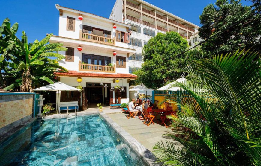 B’lan riverside villa