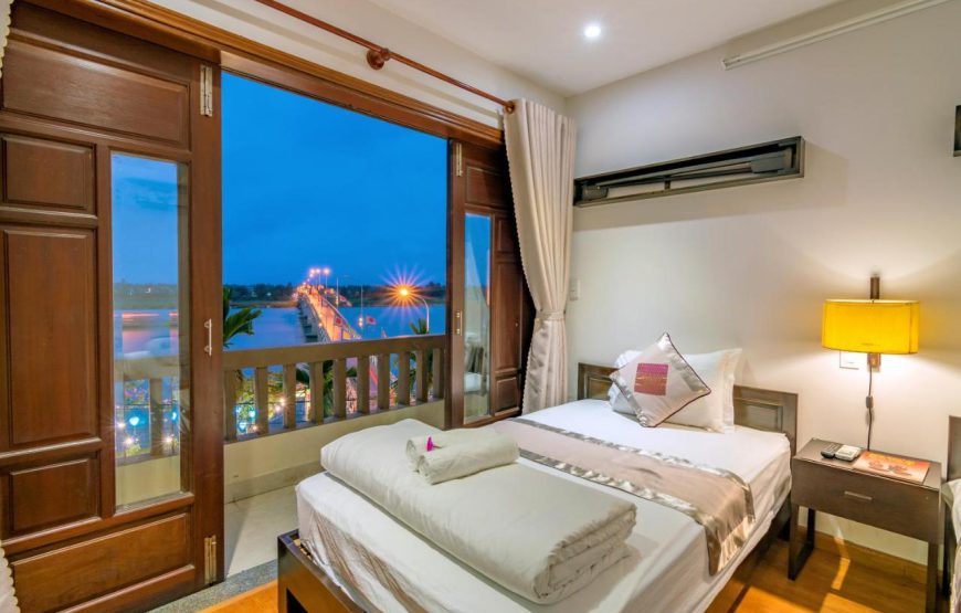 B’lan riverside villa