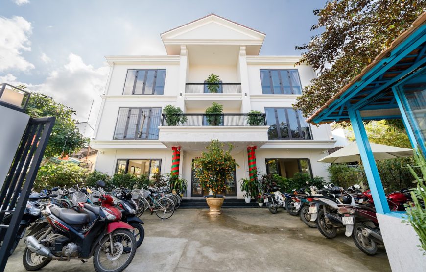 Bed Station Hostel & Pool Bar Hội An