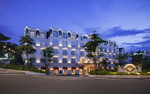 Golden Imperial Hotel