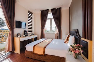 Be U Hotel