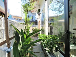Robin House