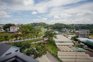 Khách Sạn Pine View Dalat