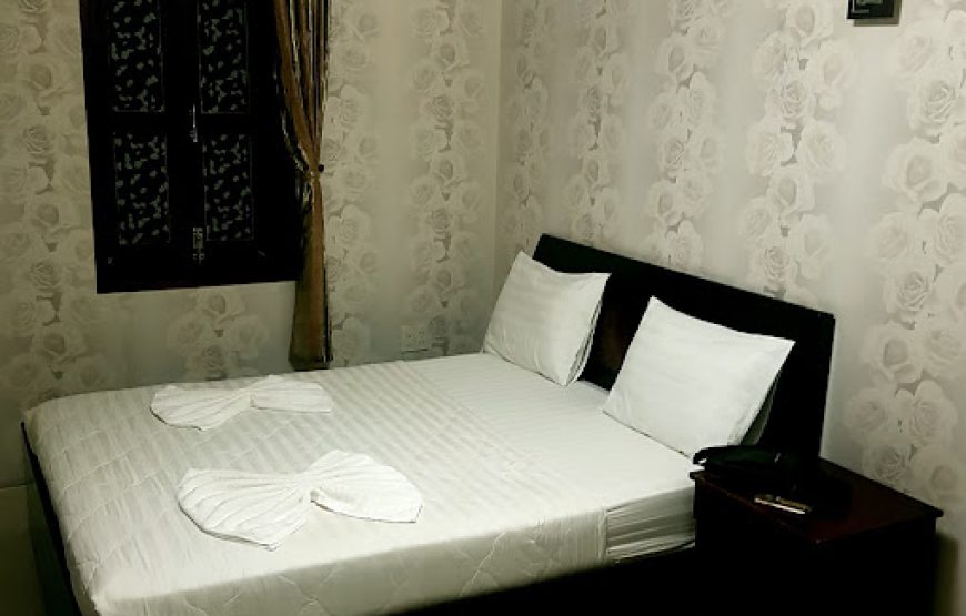 Khách Sạn Ân Cần