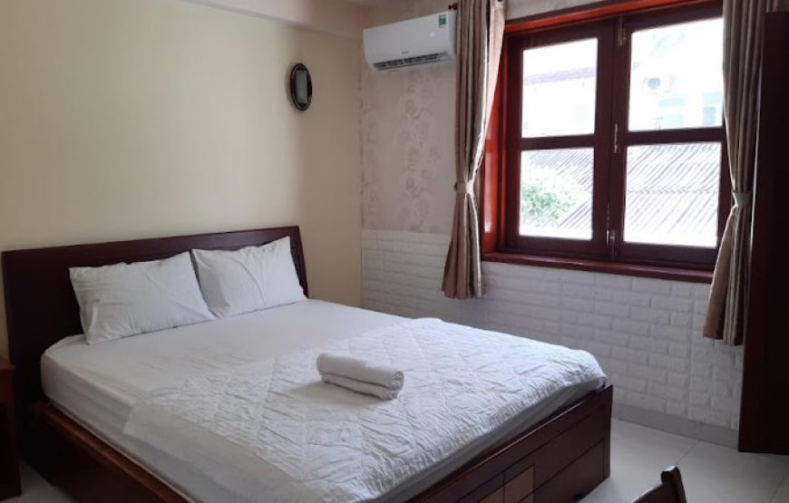 Khách Sạn Ân Cần