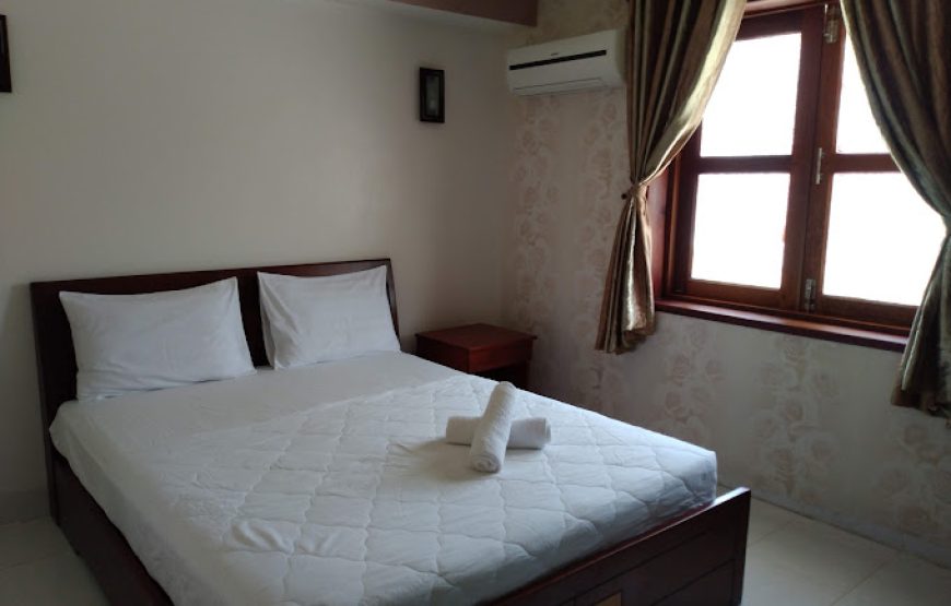 Khách Sạn Ân Cần