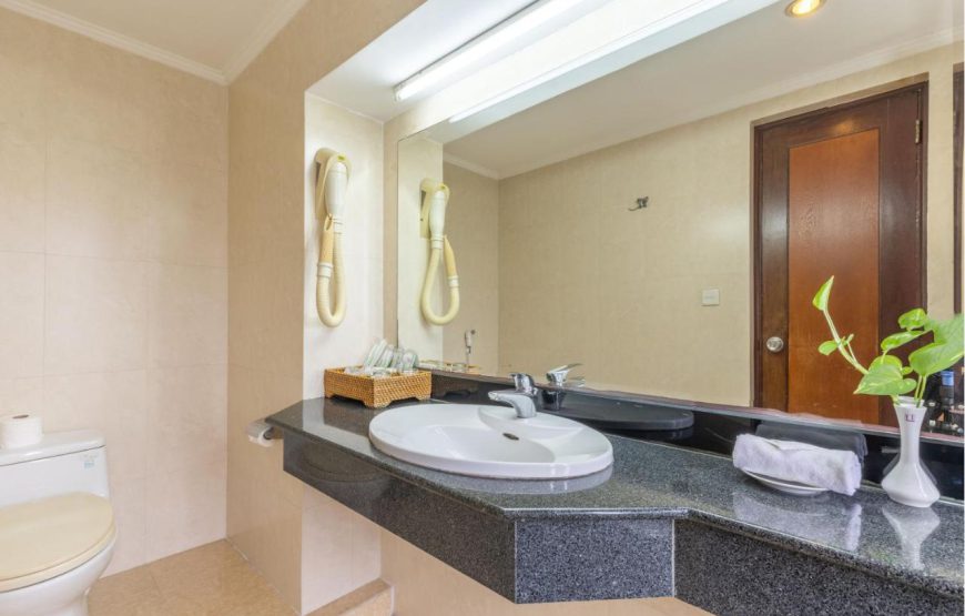 Khách sạn Thắng Lợi