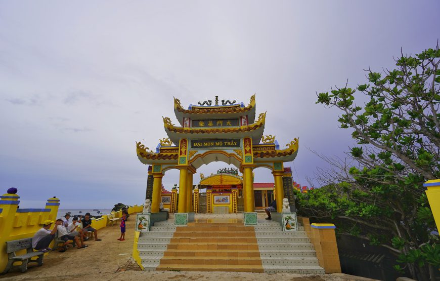 Mộ Thầy – Điểm du lịch tâm linh