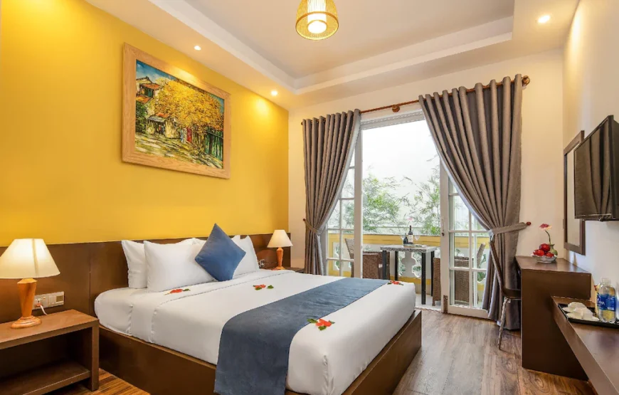 TRIPLE Riverside Hotel Hoi An