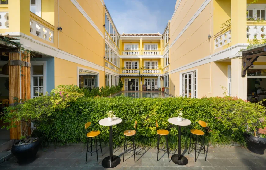 TRIPLE Riverside Hotel Hoi An