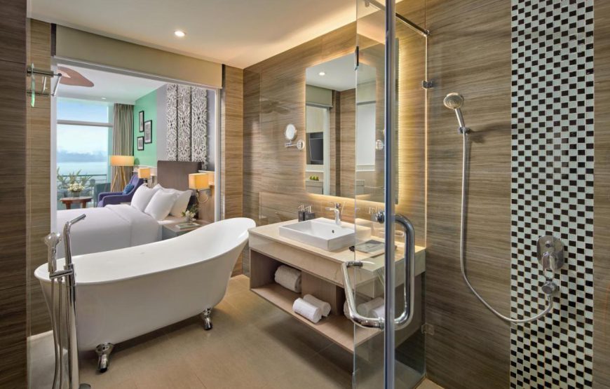 The Hanoi Club Hotel & Lake Palais Residences