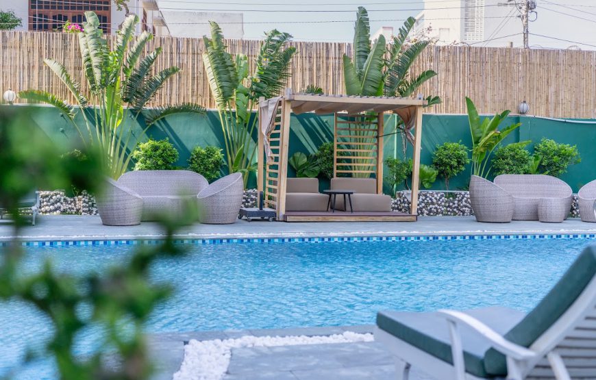 The Palms Hotel