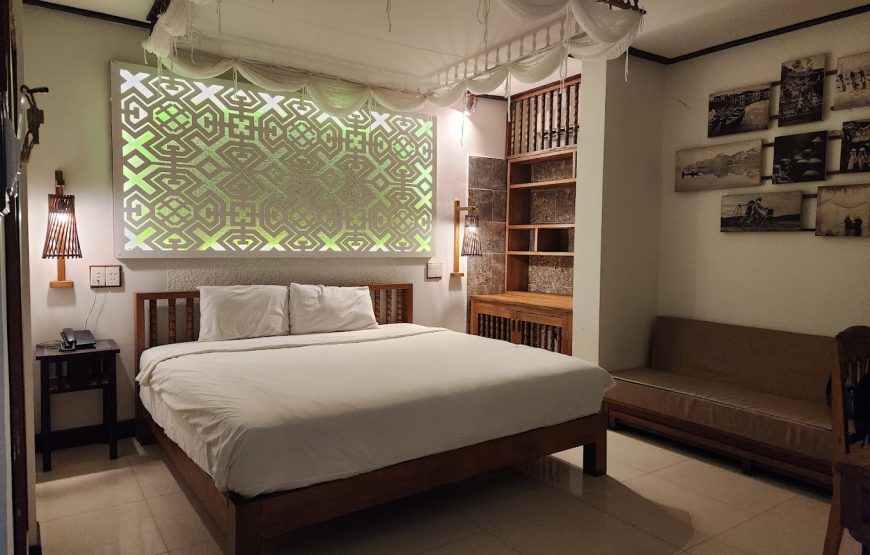 Vinh Hung Library Hotel