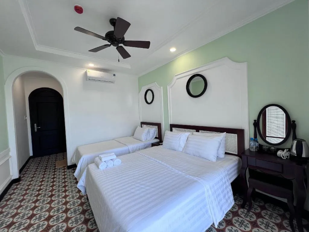 Wanderlust Hotel