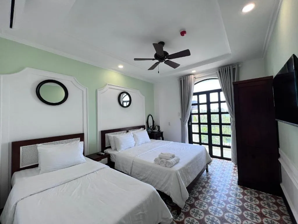 Wanderlust Hotel