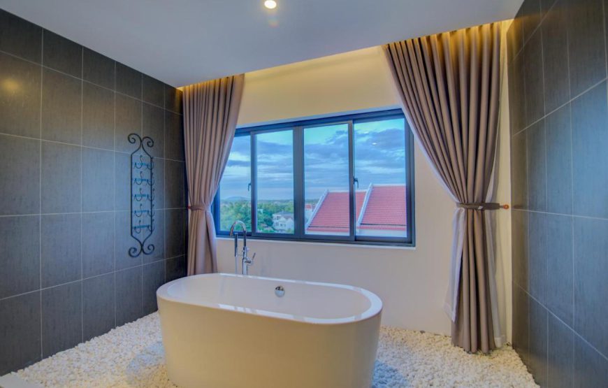 White Lotus Hotel Hoian