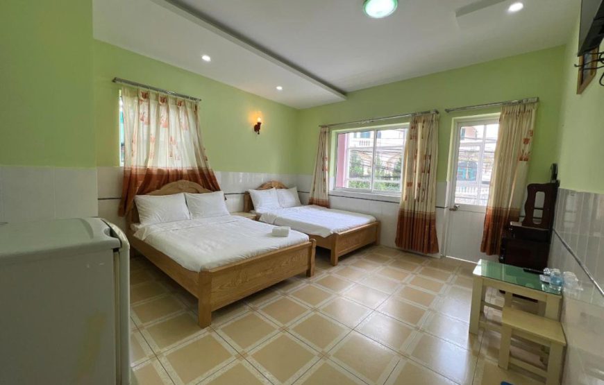 Khách Sạn Villa Hoàng Hậu